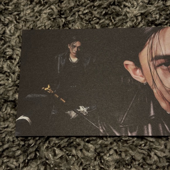 Official Stray Kids - ATE Mini Photobook Page - Hyunjin - Picture 3 of 3